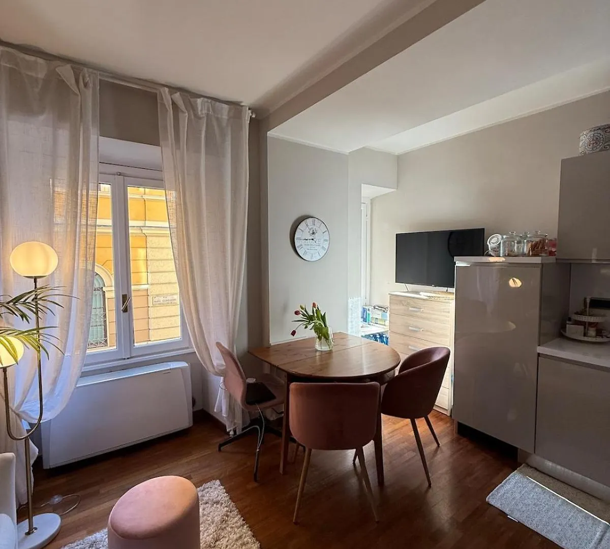 Chic Apartment In Duomo Milan